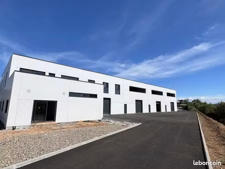 entrepôt 280 m² cuers