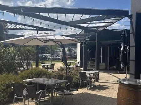 fonds de commerce restaurant 662 m²