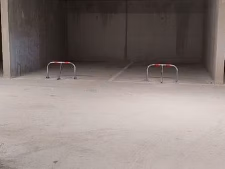 place de parking garage souterrain sécurisé