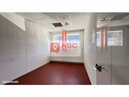 bureaux 373 m²