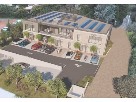 plateau de bureau - 416 m2 - cuers zone commerciale / pôle s