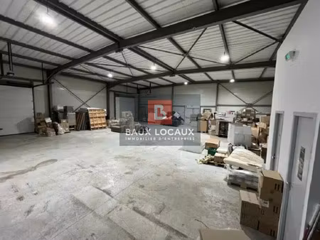 mixte activites-bureaux a louer