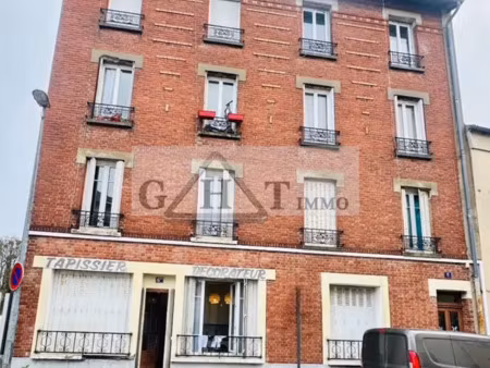 local commercial de 70 m² a louer orly