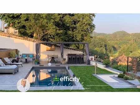 maison 6 pièces - 200 m²