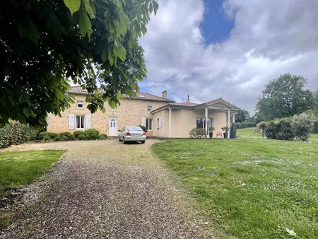 propriété avec piscine au calme - 4 chambres