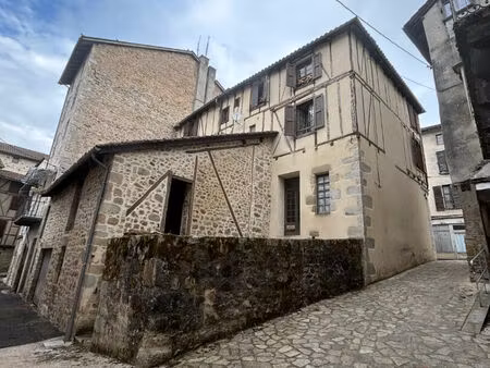 maison d'habitation et locaux commerciaux