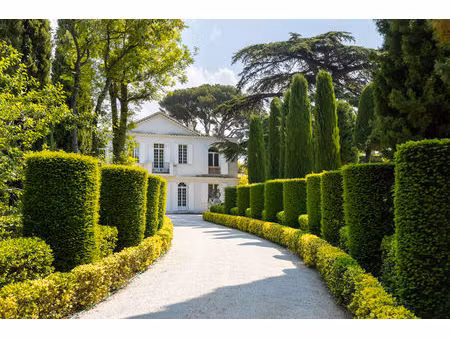 vente maison 12 pièces 313m2 marseille 12eme (13012) - 2690000 € - surface privée