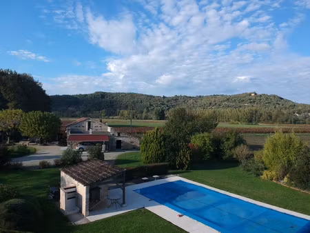 superbe propriete en pierrre avec piscine et dependances sur