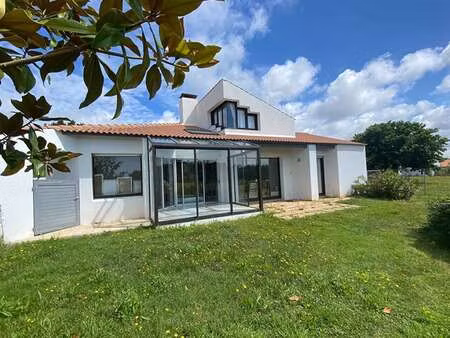 vente maison piscine à givrand (85800) : à vendre piscine / 166m² givrand