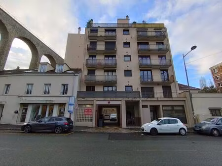 local commercial à vendre arcueil