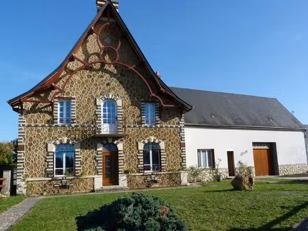 bien rare des années 1900  de 7 pièces principales  idéalemen