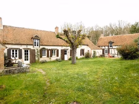 longère/ corps de ferme de 8 pièces avec plan d'eau  au calme