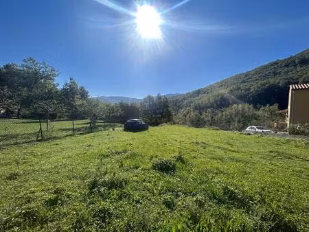 terrain constructible de 451 m2