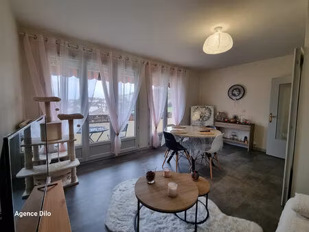 appartement en très bon état  résidence de standing 93 m2