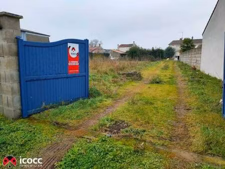 vente terrain à sainte-gemme-la-plaine (85400) : à vendre / 560m² sainte-gemme-la-plaine