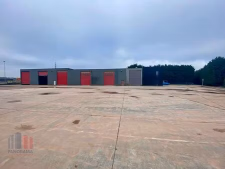 1.387 m² bedrijfsgebouw op terrein van 8.868 m²