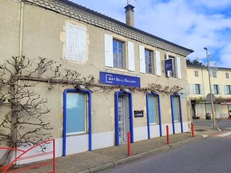 maison au cœur du village