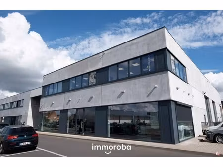 terbeschikkingstelling van functioneel ingedeelde kantoorruimte te waregem