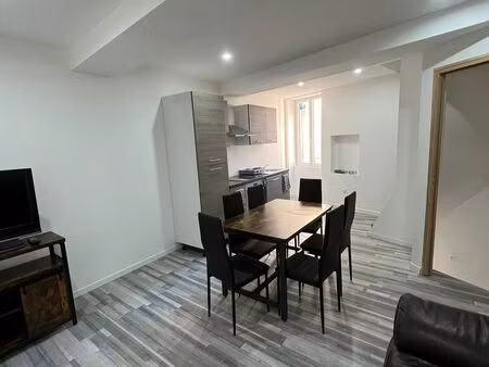 vente maison de village 4 pièces 68m2 le val 83143 - 159000 € - surface privée