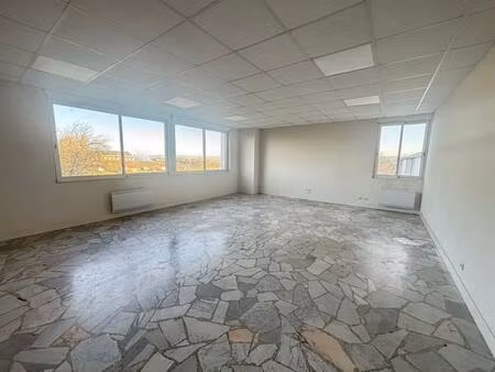 mamers : 3 bureaux à louer