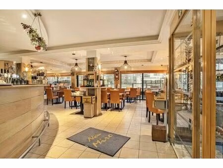 restaurant prêt à emménager avec terrasse sur le zeedijk à l