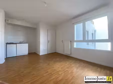 studio de 23 78m2 dans résidence de 2015