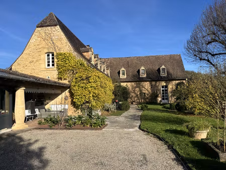 trés belle demeure avec gîte et dépendance à sarlat