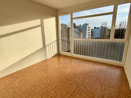 mont saint aignan a cote des universites - f4 de 73 57 m² avec balcon