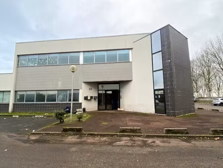 local commercial grigny 236 5 m2