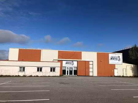 location local d'activités st herblain 1 827 m²