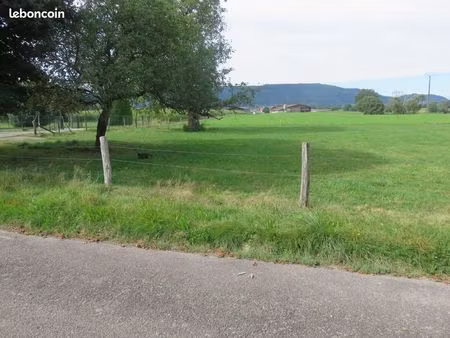 vends terrain à bâtir 766 m2