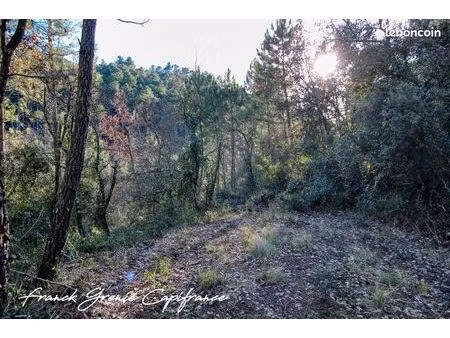 terrain 55 050 m² tourves