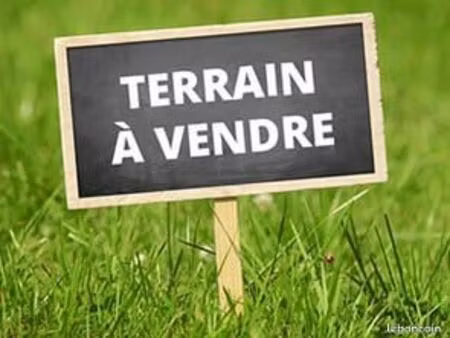 terrain 1780 m² denney