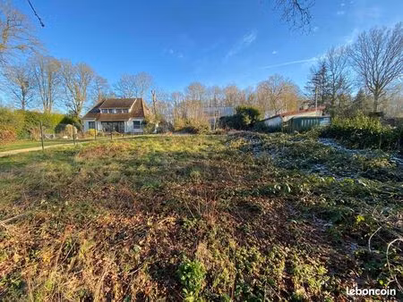 terrain 834 m² ymare