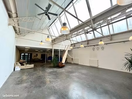 bureaux 270 m² croix