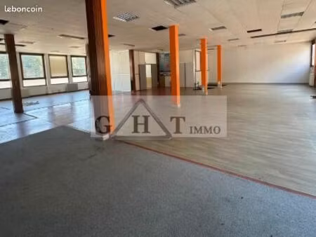 local restaurant 250 m²