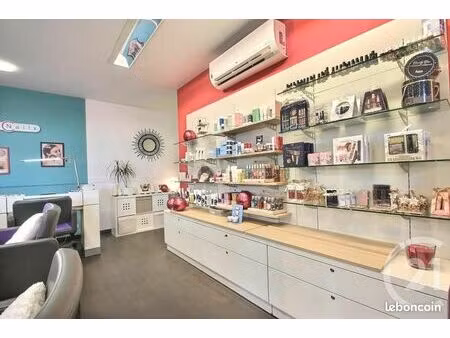 commerce institut de beauté 360 m²