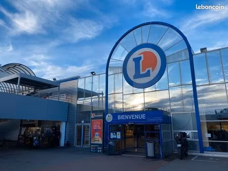 local commercial centre commercial leclerc viry-chatillon