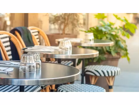 fonds de commerce magnifique restaurant brasserie proche littoral  centre-ville. affaire à