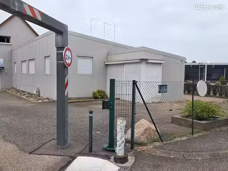 horbourg wihr - forte visibilite local commercial / bureaux à 2 min de l'accès autoroutier