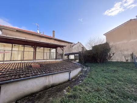 maison à rénover avec fort potentiel idéal investisseur