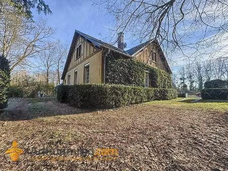 vente maison de village 10 pièces 230 m2 à bourg-et-comin