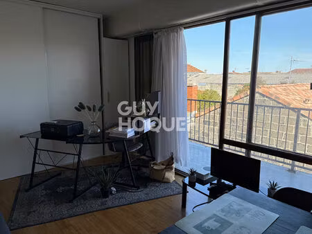 à vendre : appartement à bordeaux avec place de parking- réf. 2598