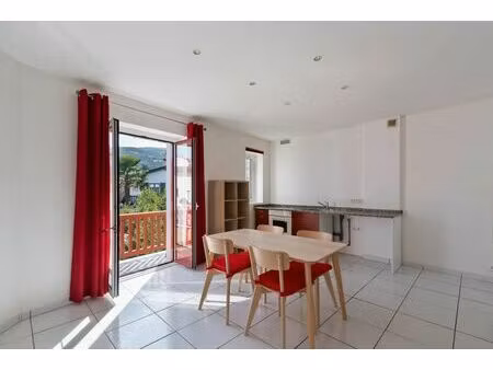 vente appartement 2 pièces 45m2 ascain 64310 - 220000 € - surface privée