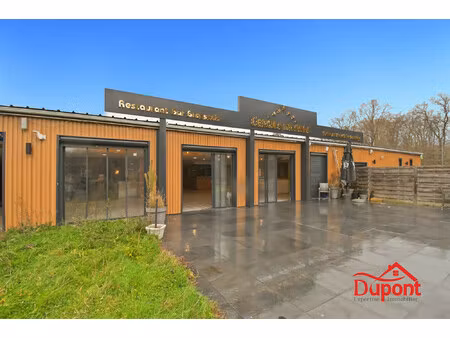 restaurant dancing salle de reception a la base de loisirs de ra