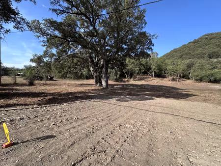 terrain de 860m2 à batir