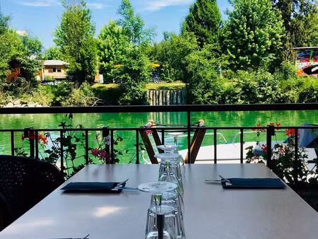 vente commerce 3 pièces 400 m² aix-les-bains (73100)