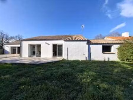 vente maison à bois-de-céné (85710) : à vendre / 186m² bois-de-céné