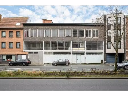 multifunctionele eigendom met projectpotentieel in het ce...