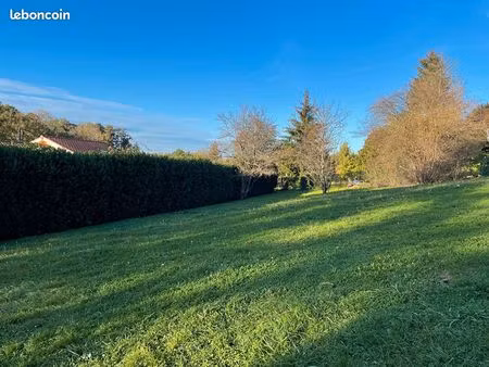 terrain 672 m² liergues